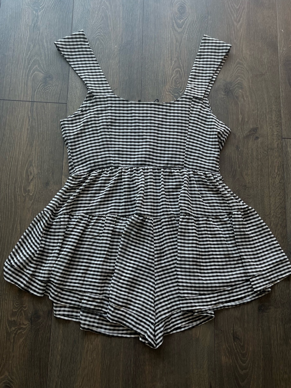 Lioness Gingham Romper - Picture 3 of 13
